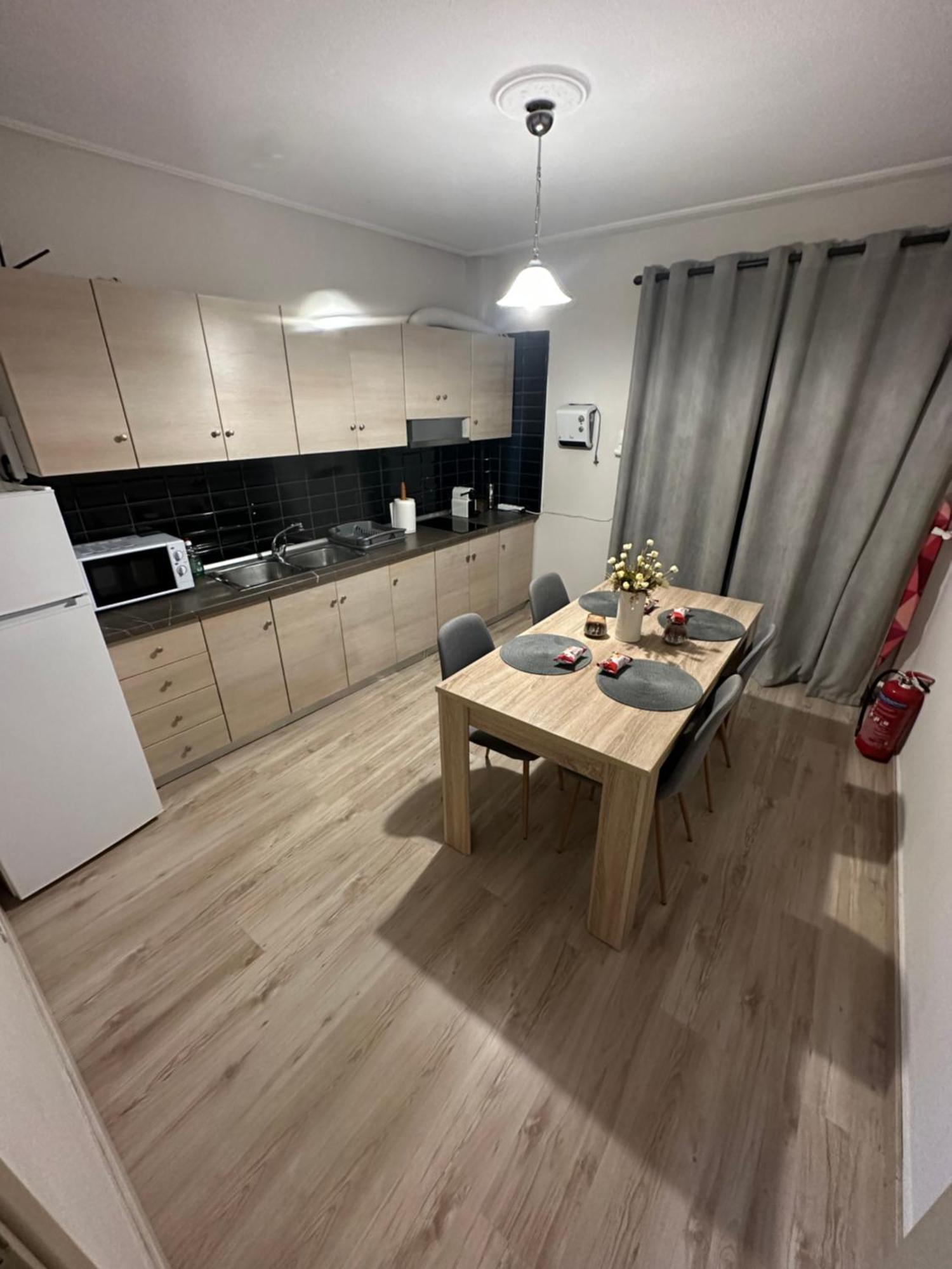 Perikleous 5 Diamerisma Kondoulis House Калампака Екстериор снимка